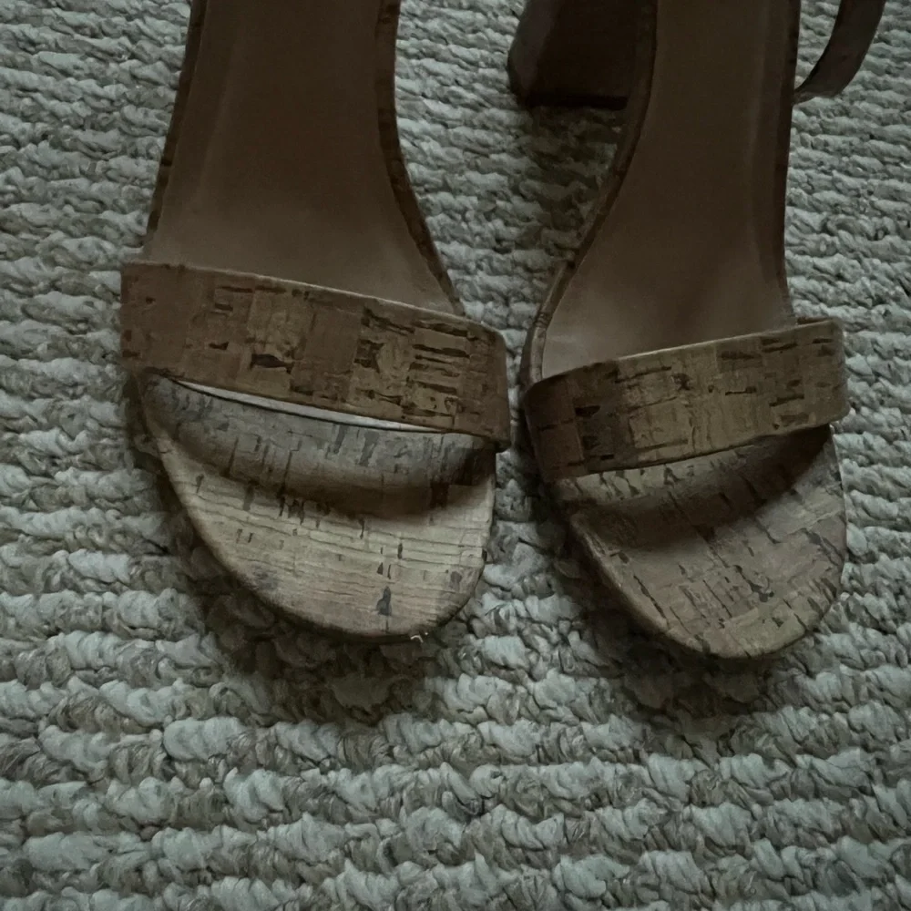 Target sandals - Picture 2 of 4